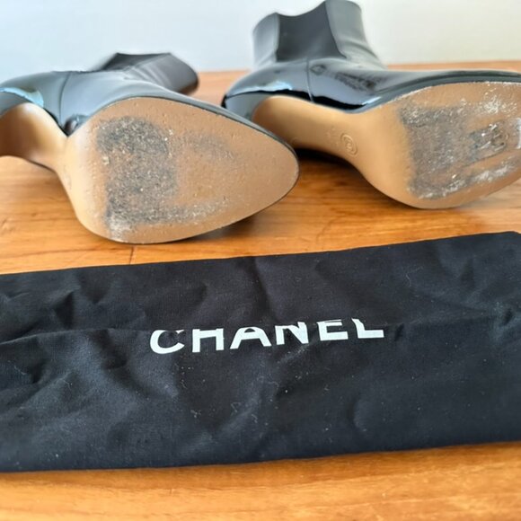 CHANEL PATENT LEATHER BOOTS SIZE 40.5 - Picture 4 of 5